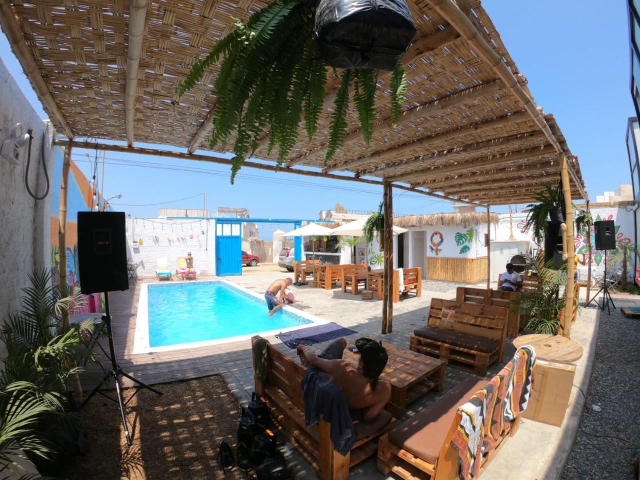 Hostel Surfari Punta Rocas Punta Negra Exterior foto